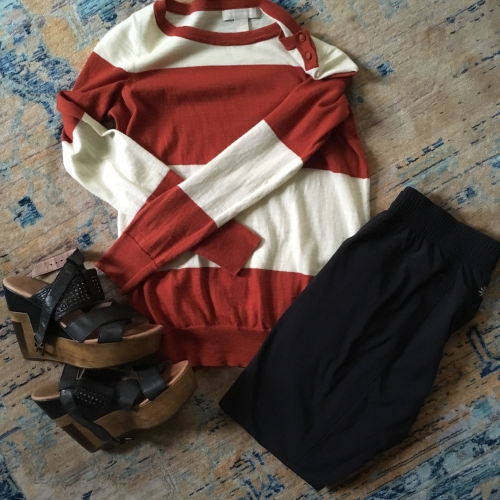 Banana Republic light weight sweater
